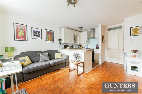 2 Weavers Close, Isleworth, TW7 6EH