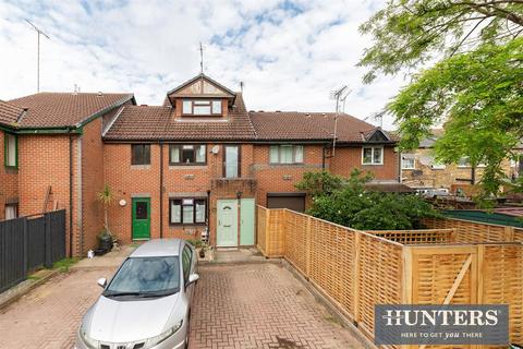 2 Weavers Close, Isleworth, TW7 6EH