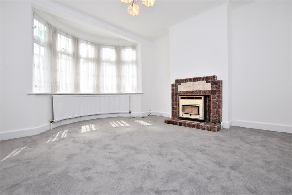 Galsworthy Avenue, Romford, RM6 4 bed property £1,800 pcm (£415 pw)