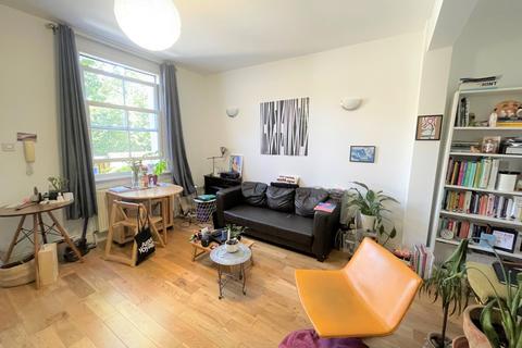 4 bedroom flat to rent, Allen Road, Stoke Newington, N16