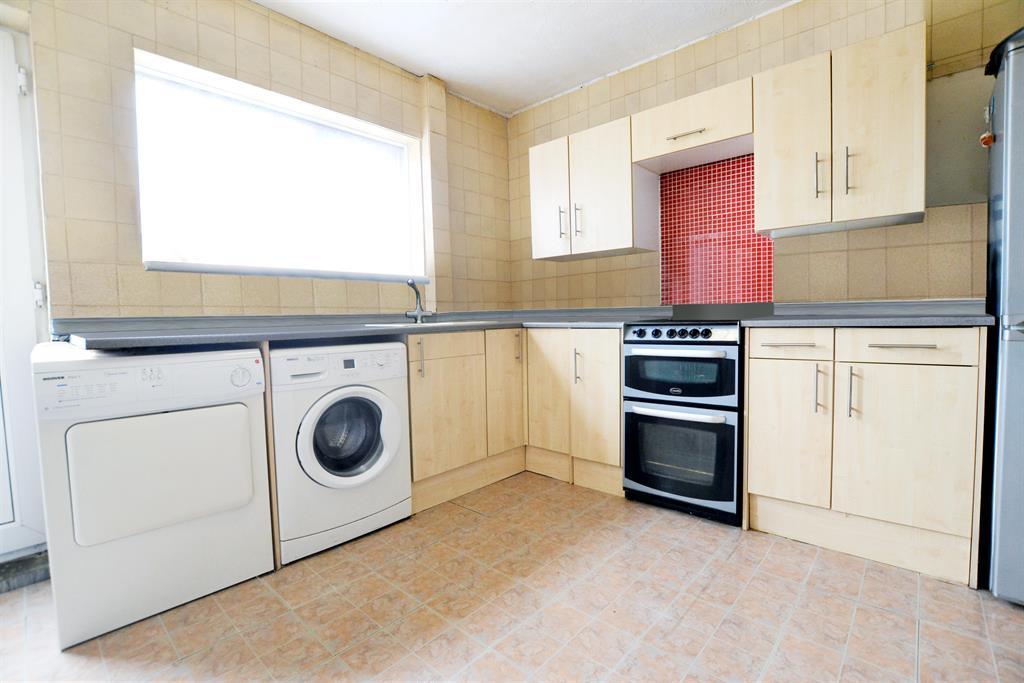 Newland Road, Bristol, BS13 9DT 2 bed semidetached house £205,000