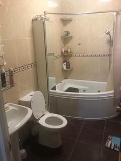 3 bedroom terraced house to rent, Henniker Gardens, London, E6