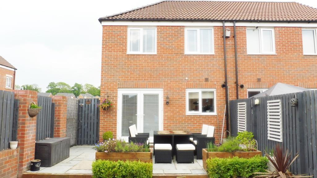 Shepherd Way, Shepherd Way, Royston S71 3 bed semidetached house £