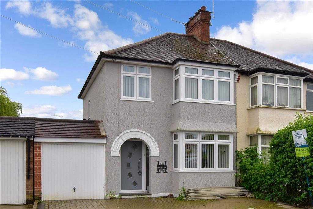 Dilston Road, Leatherhead, Surrey 3 bed semidetached house £485,000