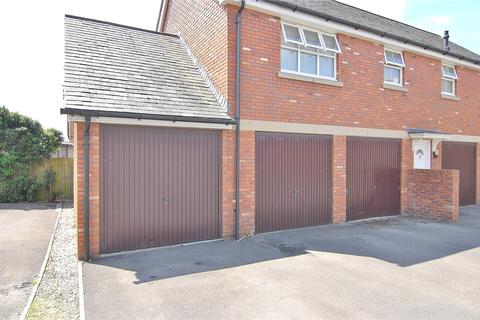21 Blackwell Close, Stonehouse, GL10 2HF