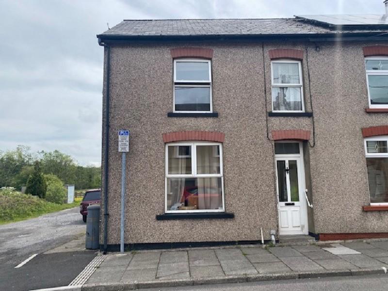 Roman Road, Banwen, Neath, Neath Port Talbot. 3 bed end of terrace