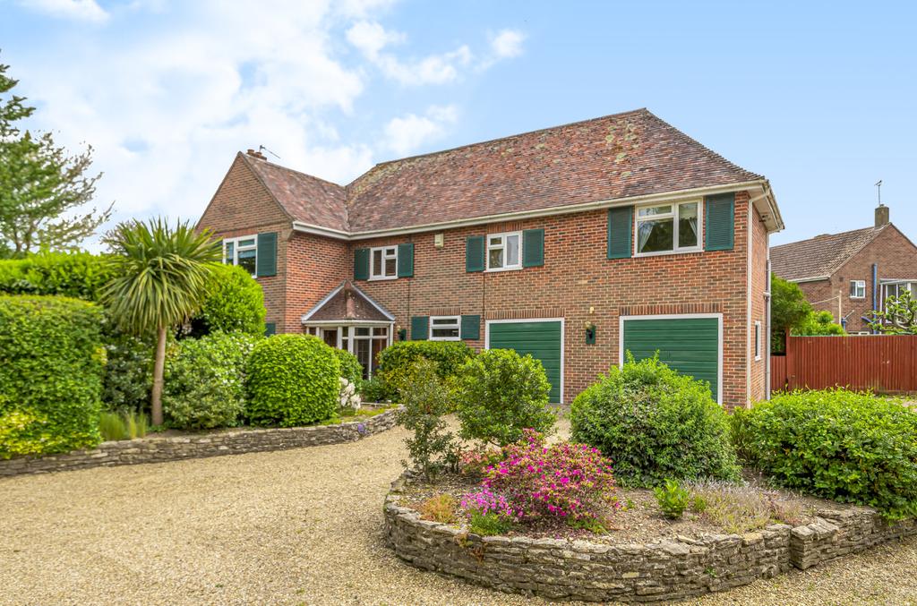 Ringwood Road, Totton, Southampton, Hampshire, SO40 5 bed detached