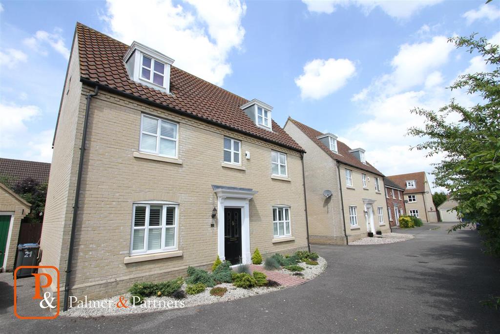 Peasey Gardens, Kesgrave 5 bed detached house £490,000