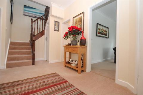 18 Westgate, Guiseley, Leeds, LS20 8HL