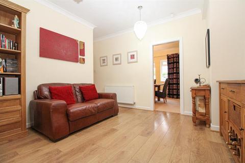 18 Westgate, Guiseley, Leeds, LS20 8HL