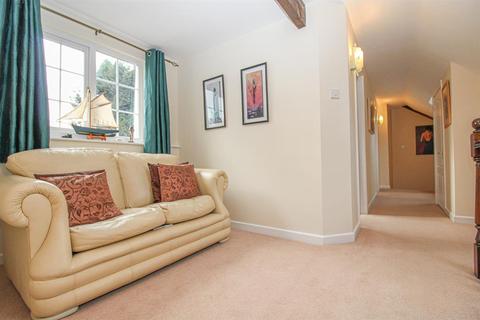 18 Westgate, Guiseley, Leeds, LS20 8HL