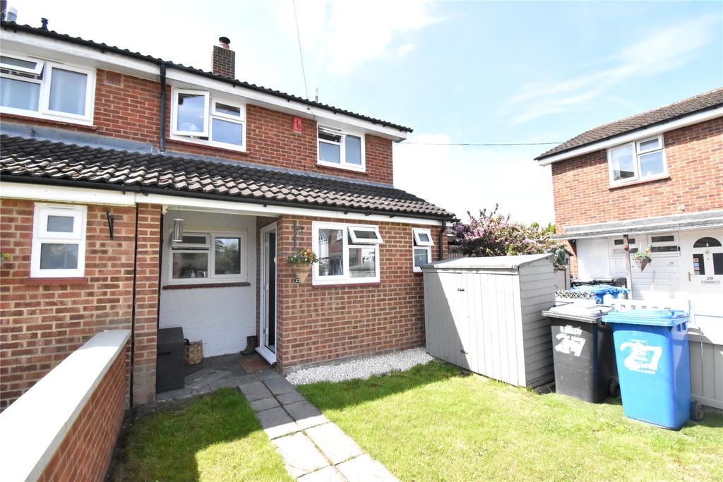 Reeve Road, Holyport, Maidenhead, Berkshire, SL6 3 bed end of terrace