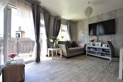 Flat 10, Shaw House Albert Road, Belvedere, DA17 5NA