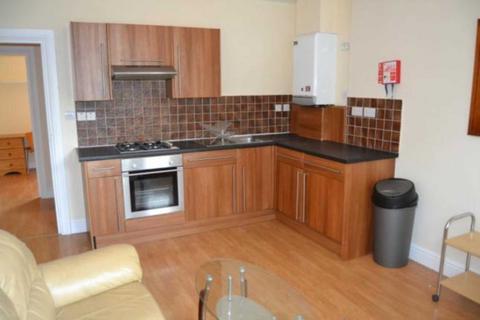 2 bedroom flat to rent, Richmond Crescent, Cardiff