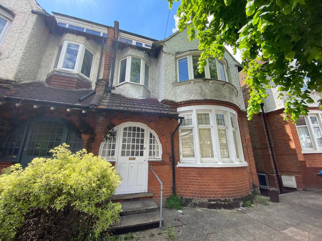 Compton Road, N21 1 bed flat £1,350 pcm (£312 pw)
