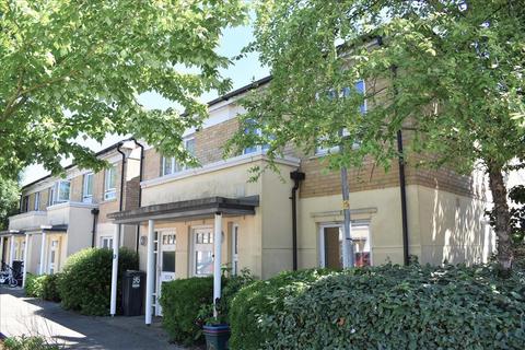 3 bedroom end of terrace house to rent, Elvedon Road, Feltham, TW13