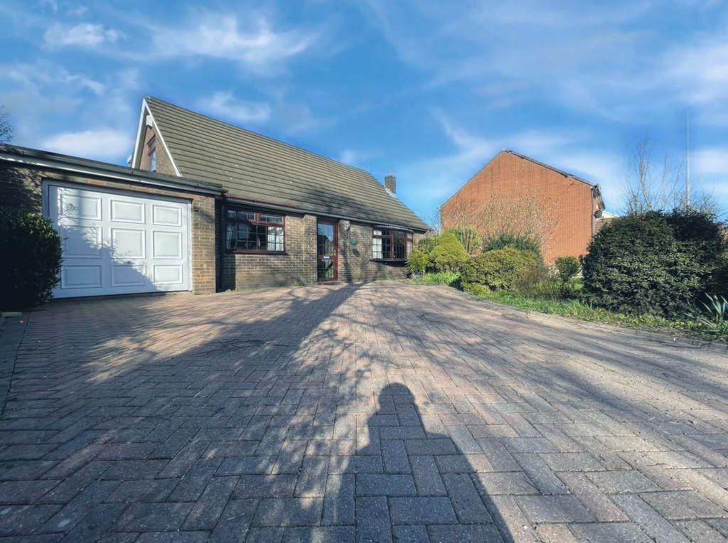 Square Lane, Burscough, Ormskirk, Lancashire, L40 7RG 3 bed bungalow