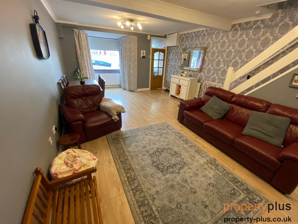 Oak Street, Clydach Vale Tonypandy 2 bed terraced house £107,000