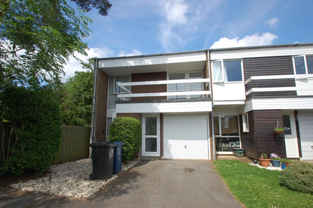Milton Lawns, Amersham, HP6 3 bed terraced house £1,800 pcm (£415 pw)
