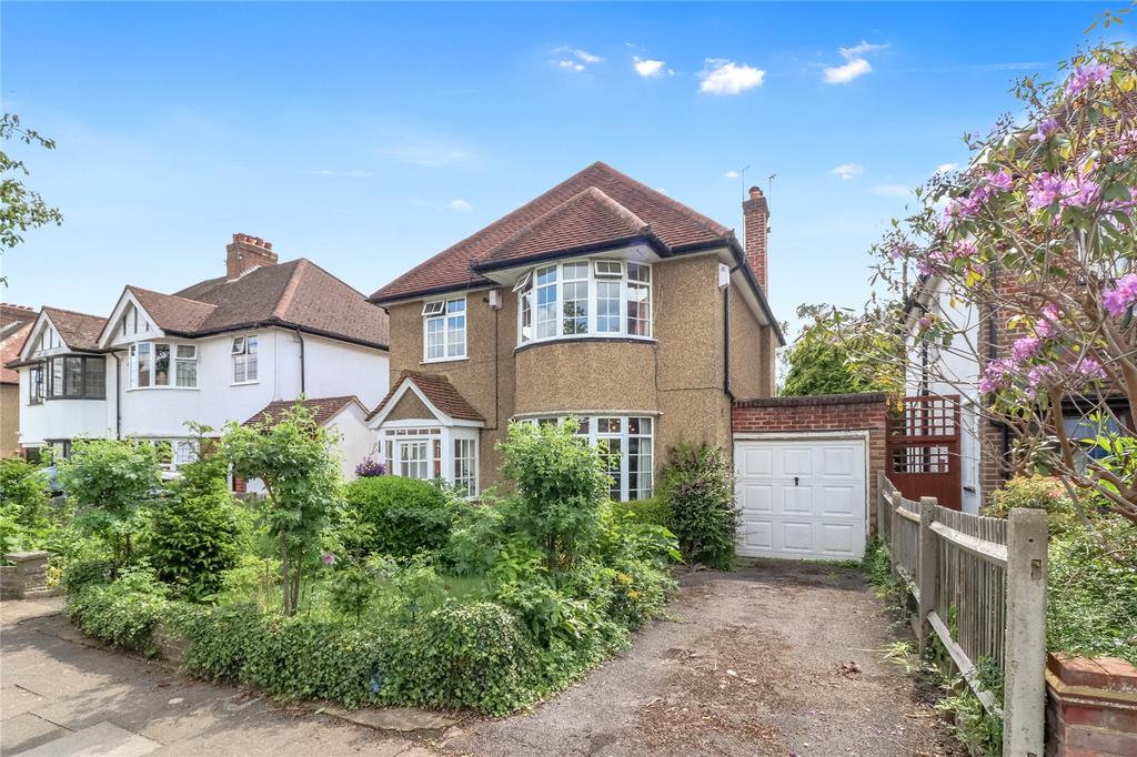 Orchard Drive, Cassiobury, Watford, Herts, WD17 4 bed detached house