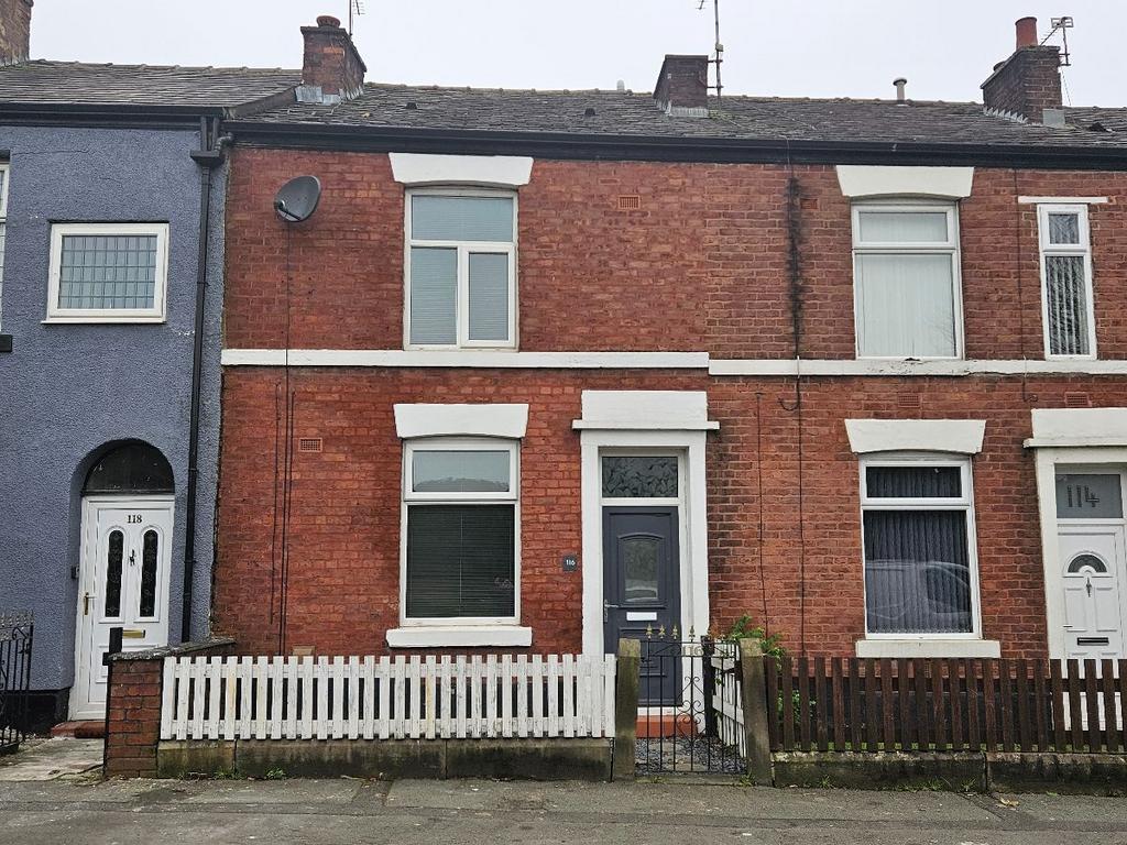 Pilsworth Road, Heywood 2 bed terraced house £795 pcm (£183 pw)