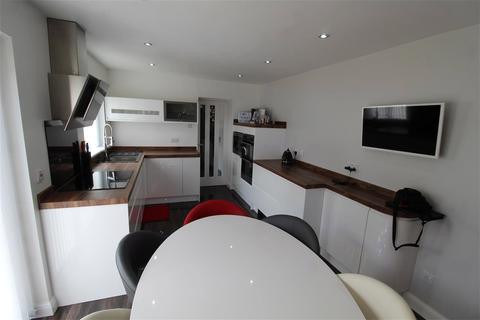 83 Ampleforth Drive, Stafford, ST17 4TR