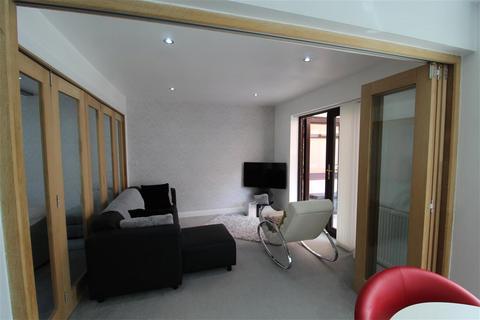 83 Ampleforth Drive, Stafford, ST17 4TR