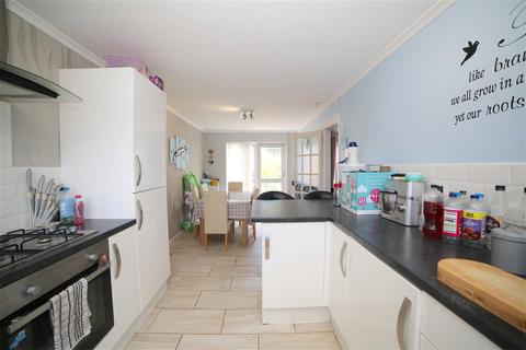16 Burnside, Telford, TF3 1SS