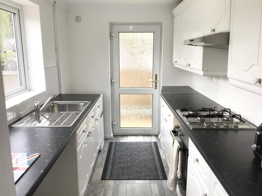 Bostock Crescent, Telford... 3 bed semidetached house £164,500