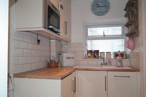 82 Albemarle Gardens, New Malden, KT3 5BD