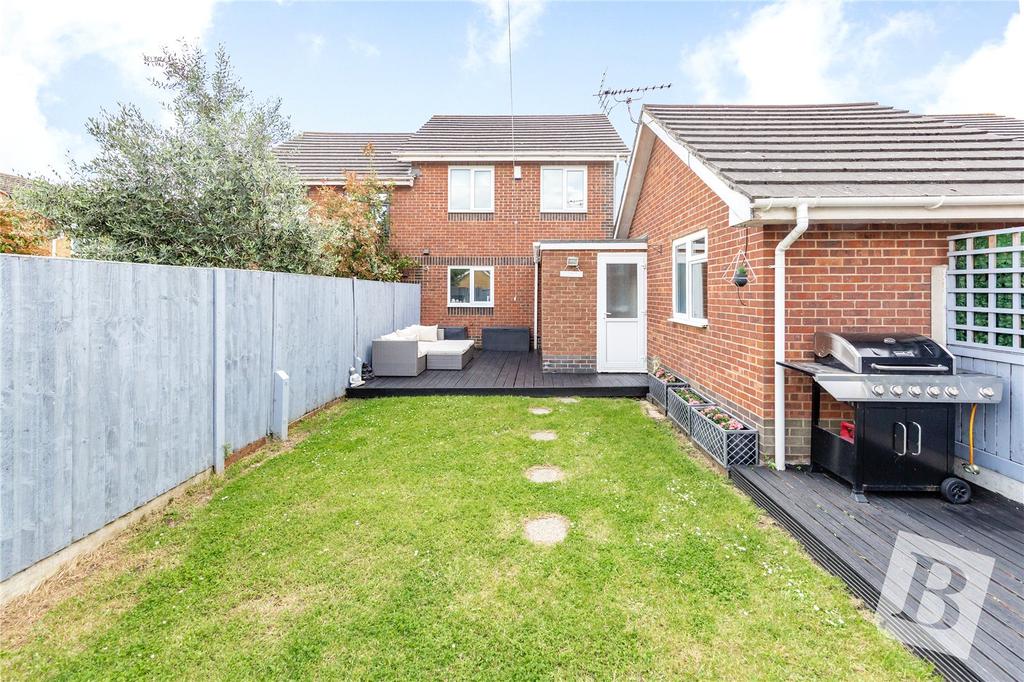 Daniel Close, Chafford Hundred... 3 bed semidetached house £400,000