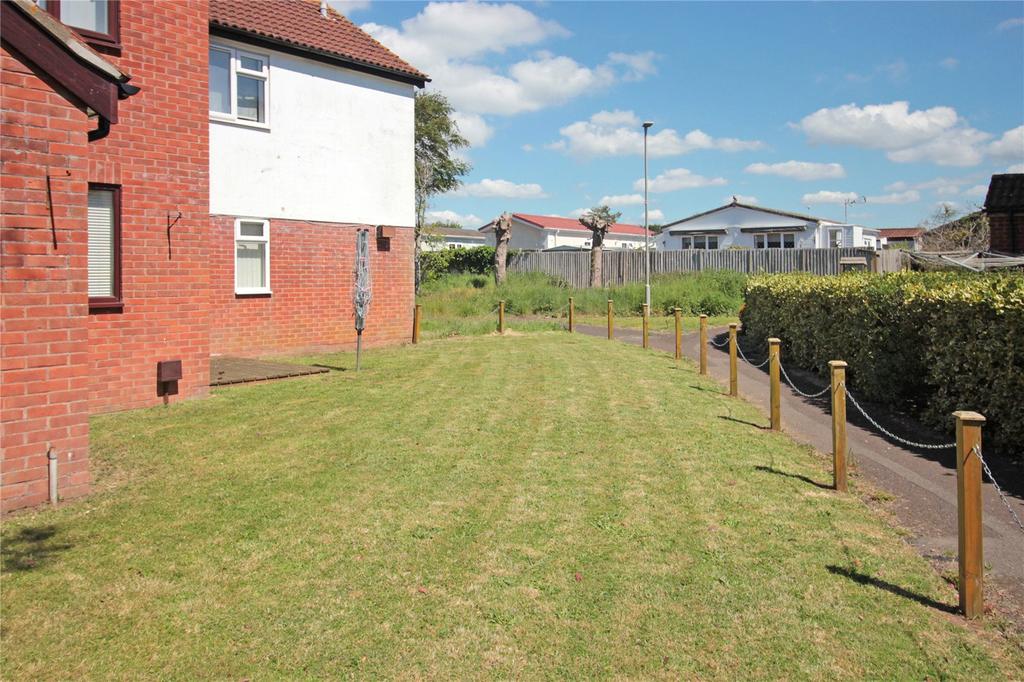 Speedwell Drive, Hoburne Farm... 2 bed end of terrace house £298,500