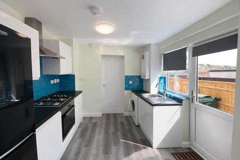 1 bedroom flat to rent, Abecromby Avenue,