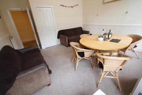5 bedroom flat to rent, South Clerk Street - Available 25th June 2024