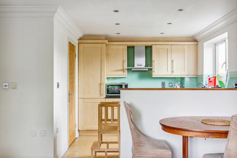 2 bedroom flat to rent, Magdalen House, Devonshire Street, London