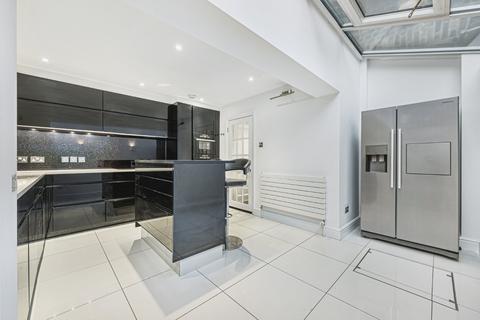 5 bedroom terraced house to rent, Annandale Road, Chiswick, London