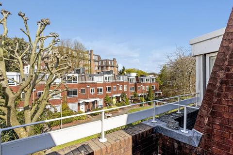 19 Vane Close, London, NW3 5UN