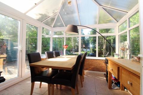 8 Fairway, Walsall, WS4 1RP