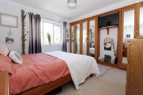 8 Fairway, Walsall, WS4 1RP