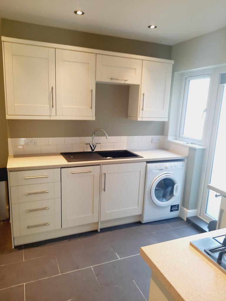 Murray Road, Ealing, London, W5 2 bed £1,400 pcm (£323 pw)
