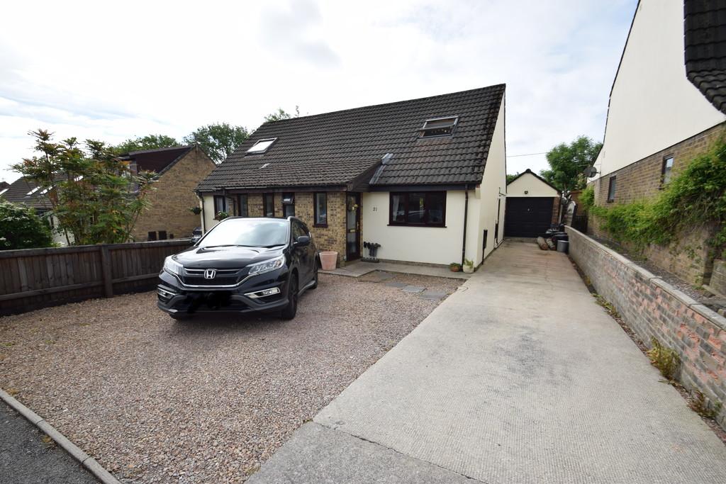 21 Gregory Close, Pencoed, Bridgend... 2 bed semidetached bungalow £