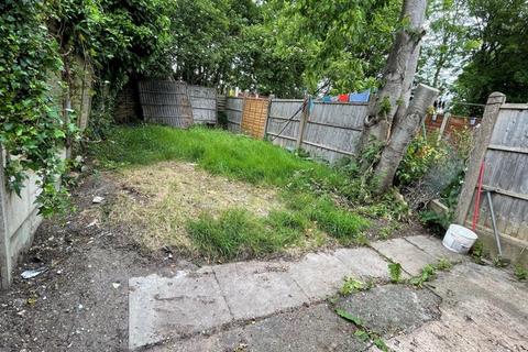 31 Marsh Lane, West Bromwich, B71 2DR
