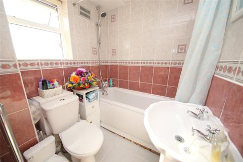 19 Finches Close, Corringham, Stanford-le-hope, SS17 9BX