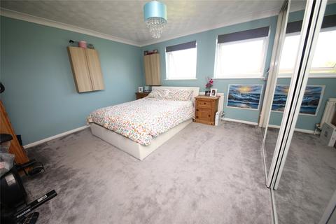19 Finches Close, Corringham, Stanford-le-hope, SS17 9BX