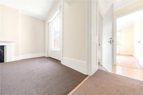 Ground Floor Flat, 15 Richborne Terrace, London, SW8 1AS