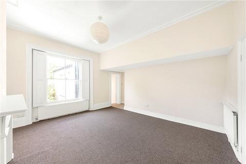 Ground Floor Flat, 15 Richborne Terrace, London, SW8 1AS