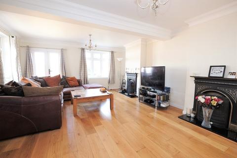 5 Brookmead Close, Orpington, BR5 2BB