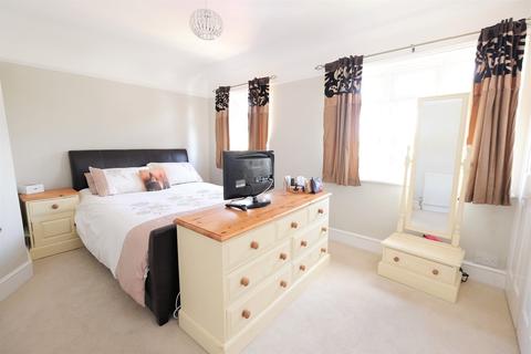 5 Brookmead Close, Orpington, BR5 2BB
