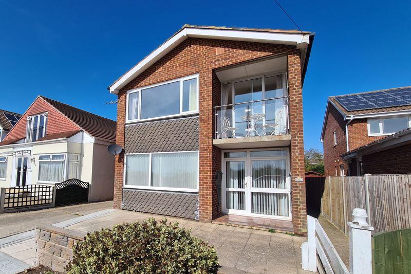 Portsmouth Road, LeeOnTheSolent 2 bed ground floor flat £240,000