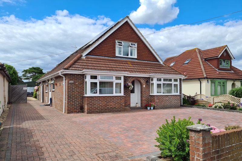 Solent Road, Hill Head, PO14 4 bed detached house £639,995